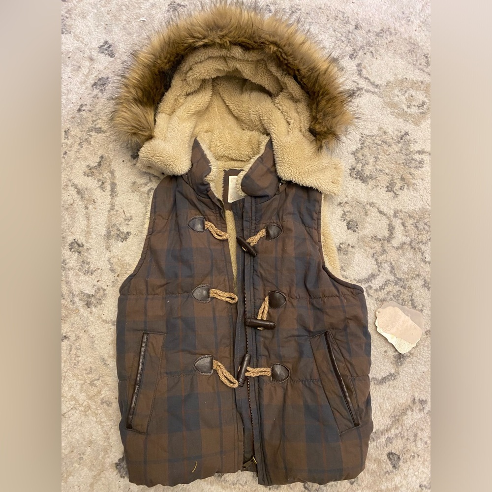 NWT Altar’d State Size Extra Small Sherpa Lined Hooded Vest Brown